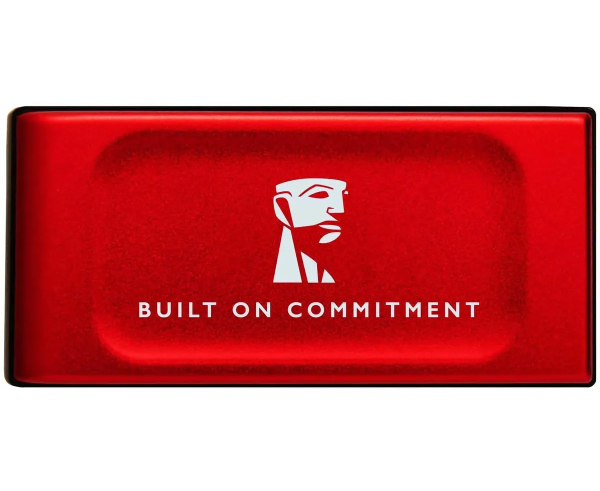 SSD Kingston XS1000 (SXS1000 R/2000 GA) 2 TB, V-NAND, USB 3.2 Gen 2х 2 Type-C R/W - 1050/1000 MB/s красный